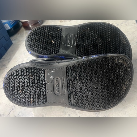 Crocs, lightning bolt shoes like New. - Picture 3 of 6